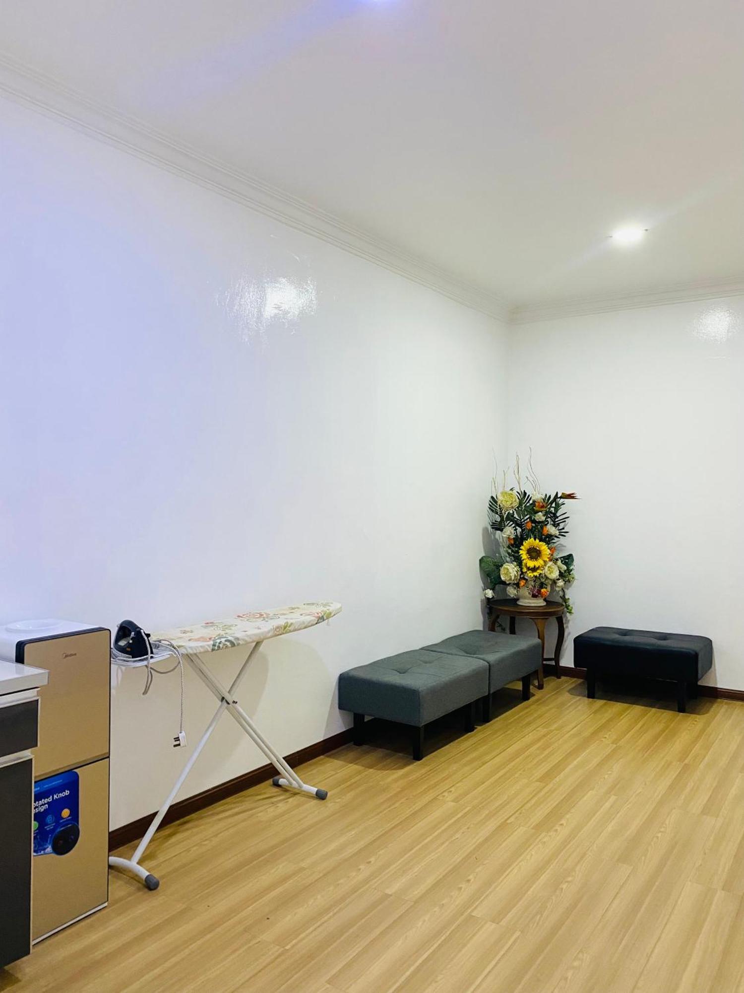 Suza Hostel 툼팻 외부 사진
