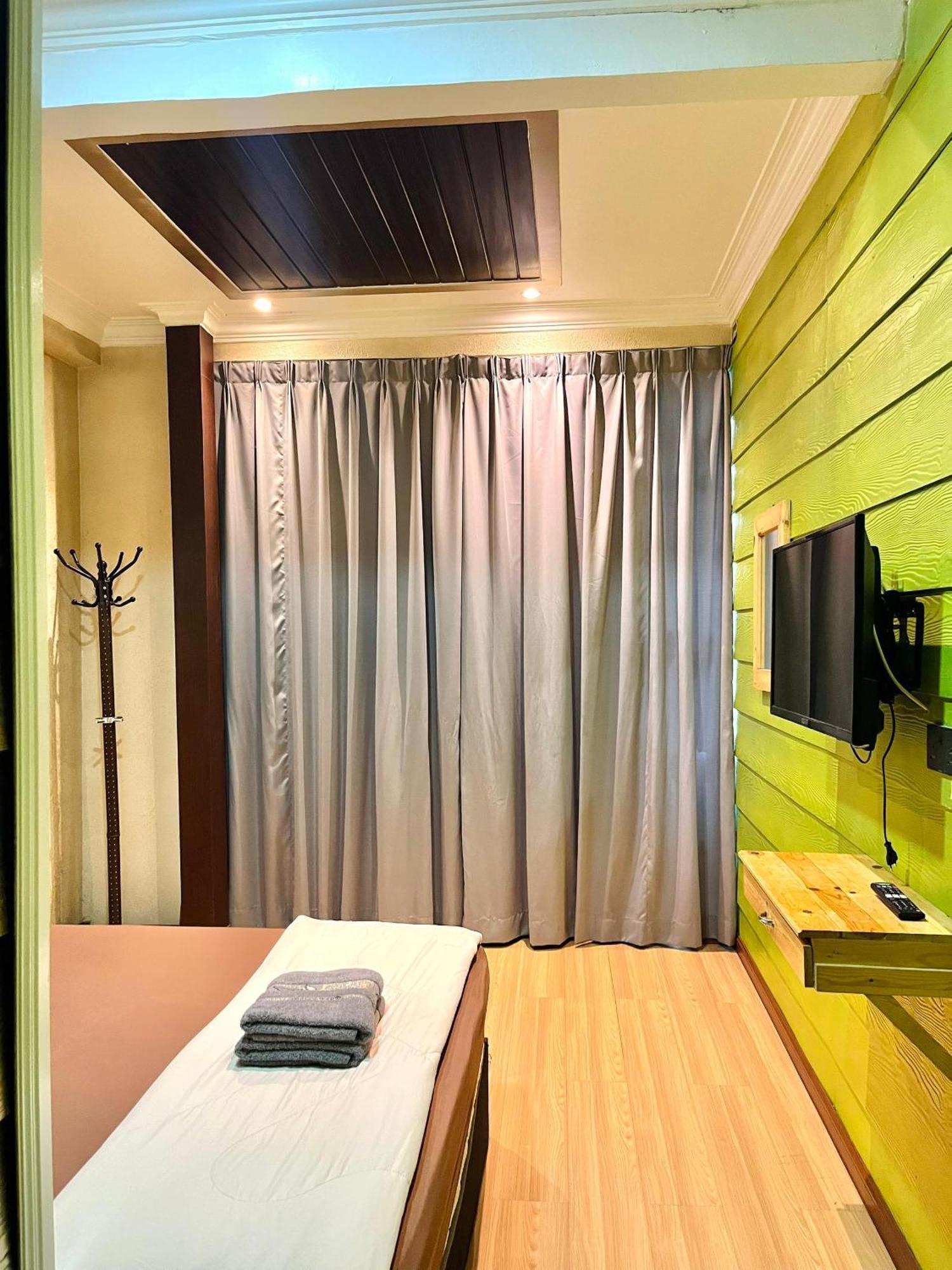 Suza Hostel 툼팻 외부 사진