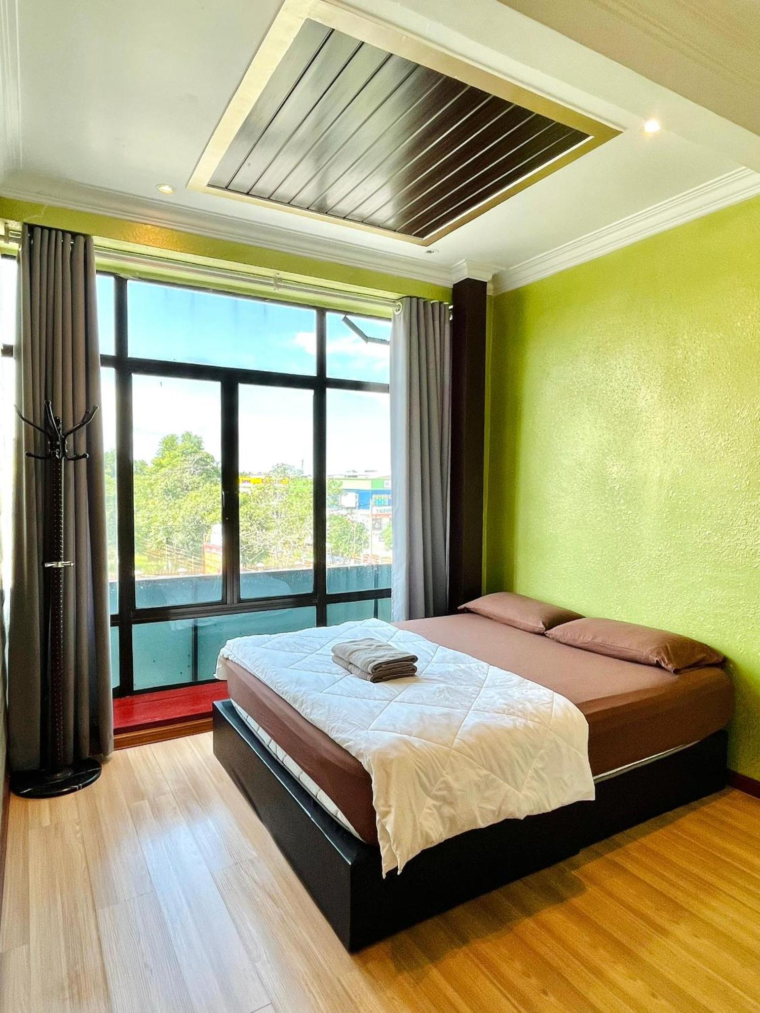 Suza Hostel 툼팻 외부 사진