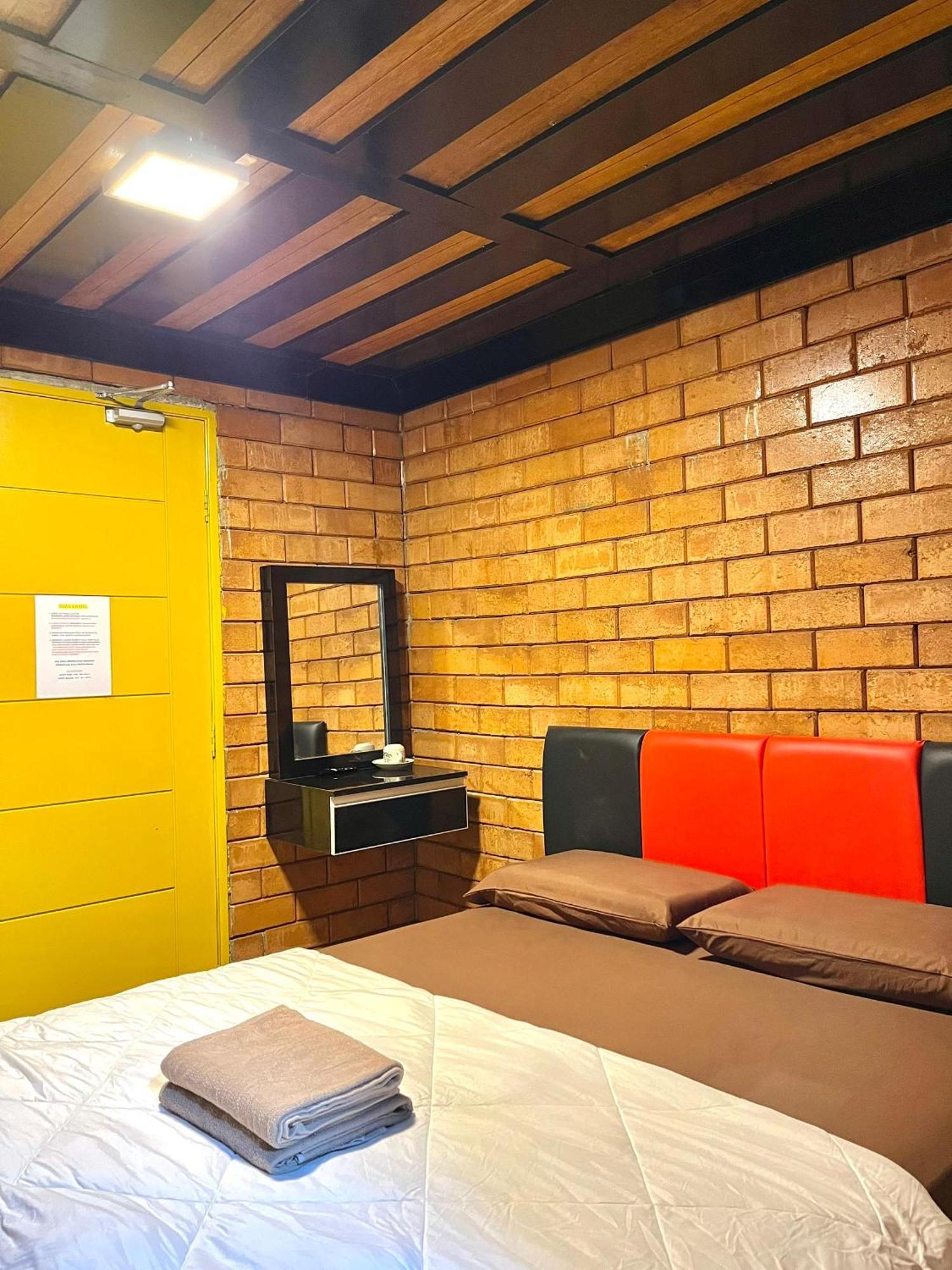 Suza Hostel 툼팻 외부 사진
