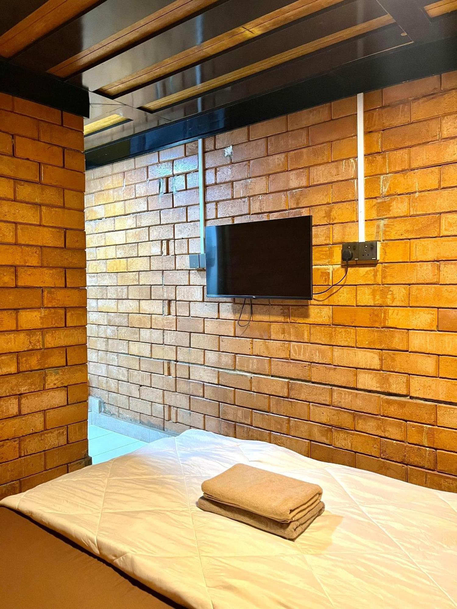 Suza Hostel 툼팻 외부 사진