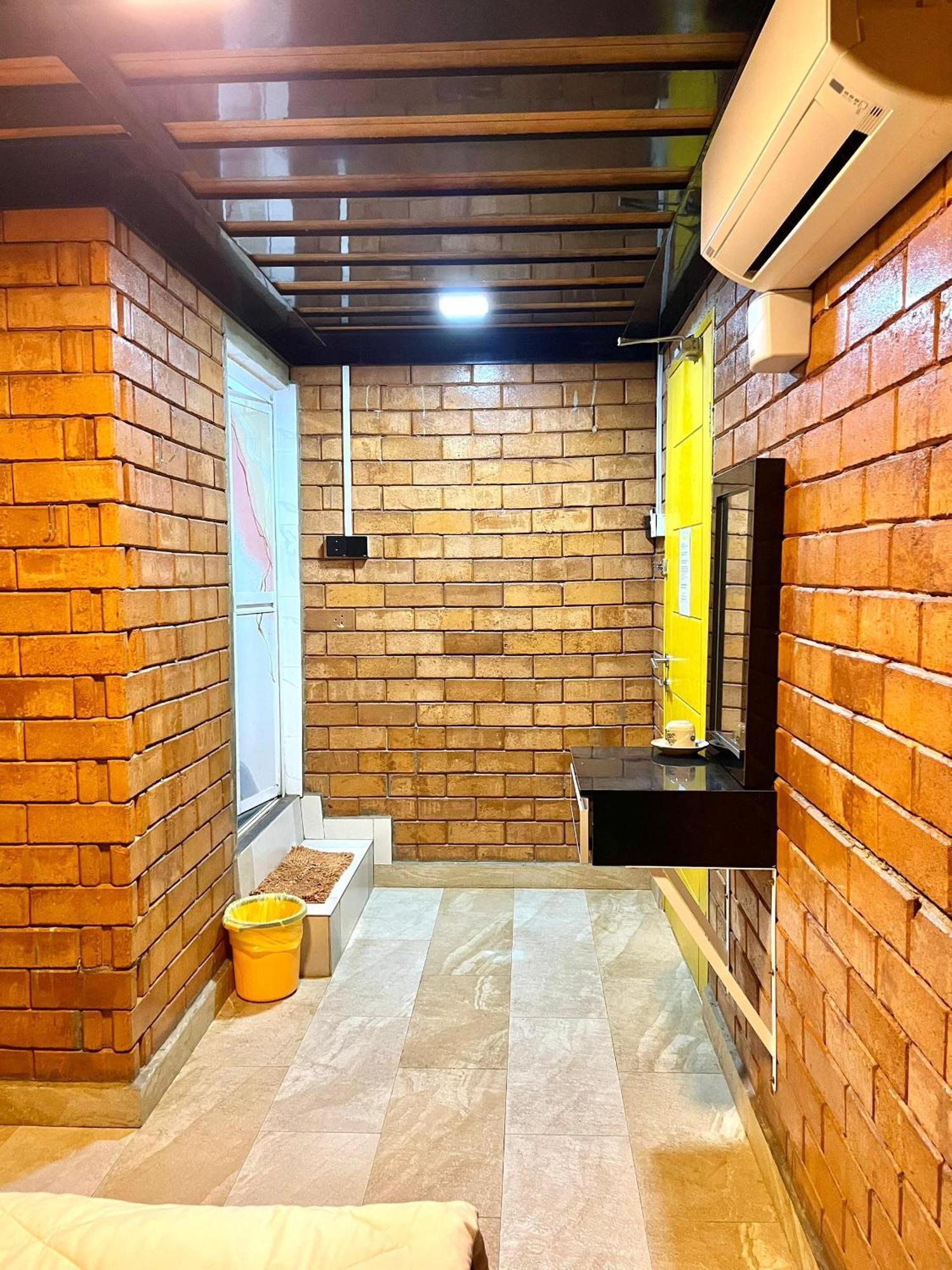 Suza Hostel 툼팻 외부 사진
